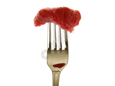 倒出去的食物Raw 牛排骰子红色肉类立方体食物牛扒倾斜白色背景