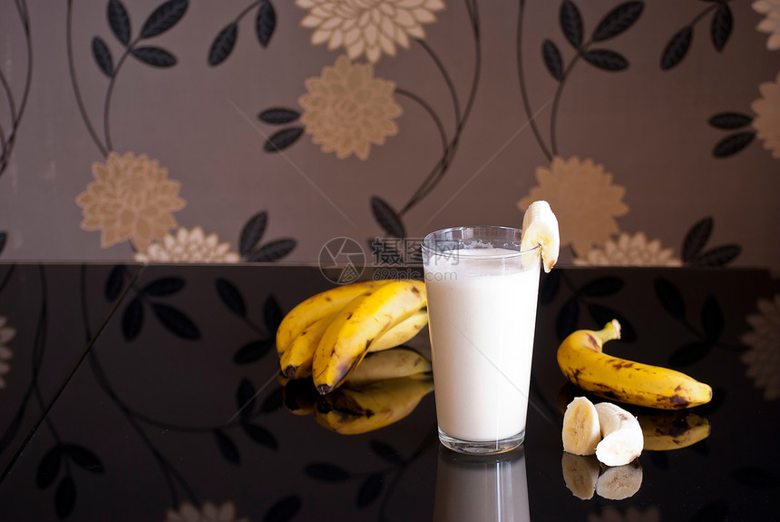香蕉冰沙果汁饮料水果小吃美食食物甜点反射奶制品薄荷图片