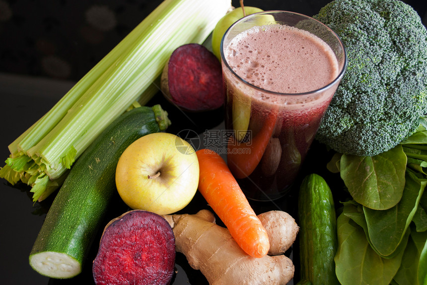 健康果汁健康饮食蔬菜薄荷芹菜黄瓜菠菜素食桌子排毒养分图片
