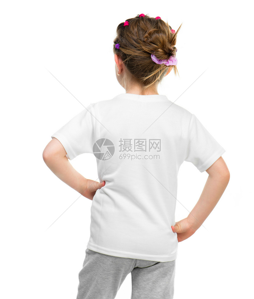 穿白色T恤衫的小女孩店铺纺织品裙子零售青少年衬衫幸福棉布孩子微笑图片