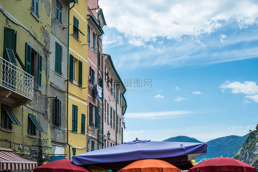 Vernazza 辛克地球社城市风景大地旅行蓝色假期建筑学建筑物房子海岸图片