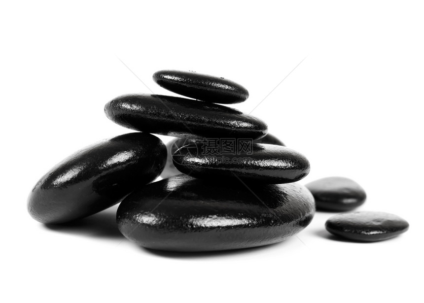 白色背景的黑石块娱乐平衡冥想黑色温泉药品卵石石头岩石治疗图片