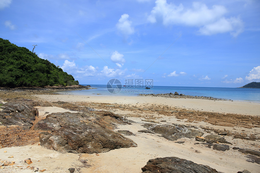 美丽的海景景观 泰国高山萨梅特岛海滩阳光岩石冲浪阴霾热带石头天堂支撑晴天图片