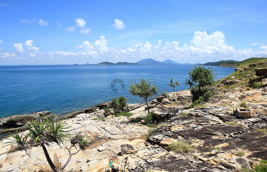 泰国沙美岛青色波浪阳光叶子环境地平线冲浪全景支撑石头图片