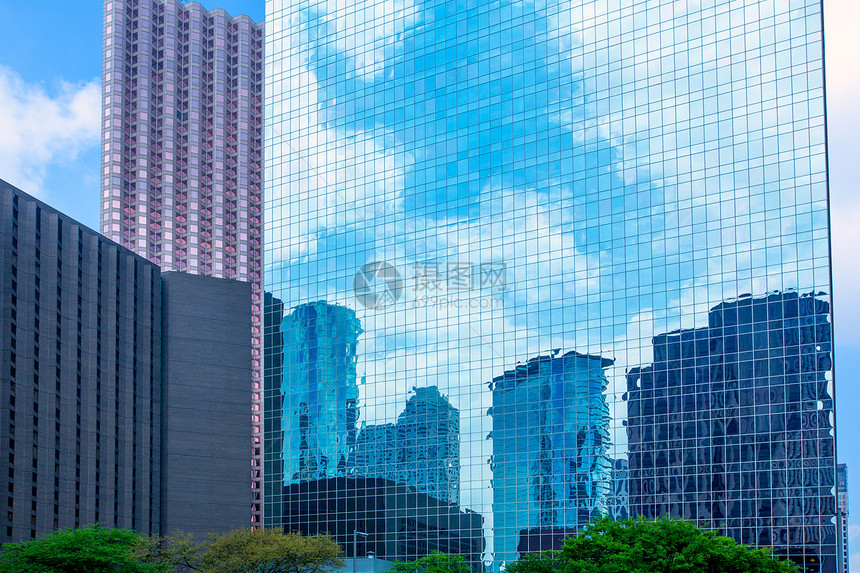 休斯顿市中心摩天大厦 蓝色的天空镜市中心地标天际工作天空财富商业反射高楼景观图片