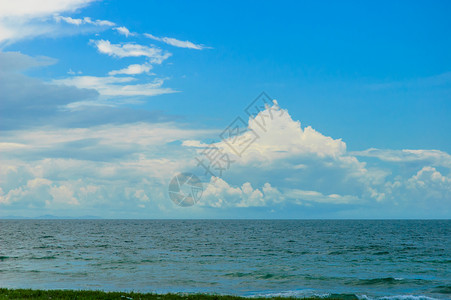 海洋和天空波浪侵蚀闲暇照片水平彩色旅游高清图片