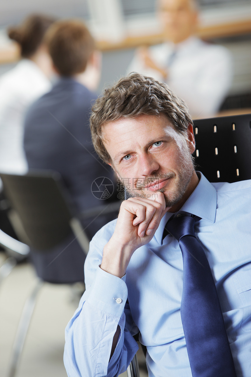 成熟商务人士领带办公室生意人人士商务经理个性美容正装会议图片