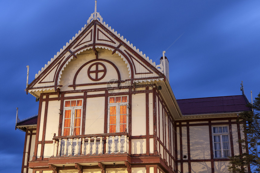 纳塔莱斯港市蓝色历史性房子图片