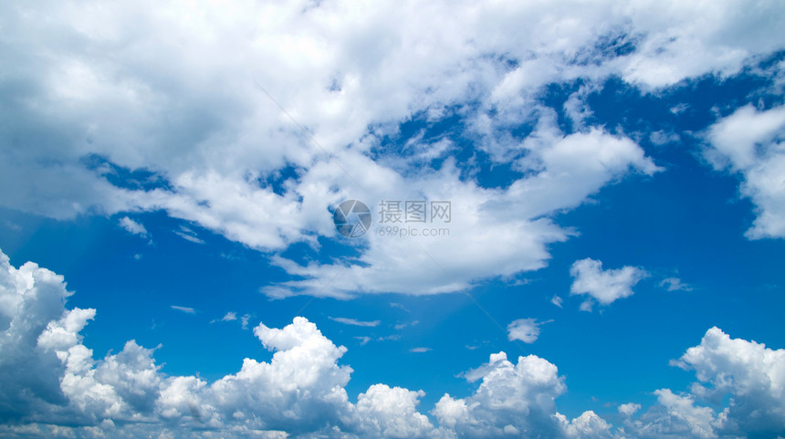 蓝蓝天空积雨阴霾蓝色天气晴天水分阳光环境沉淀季节图片