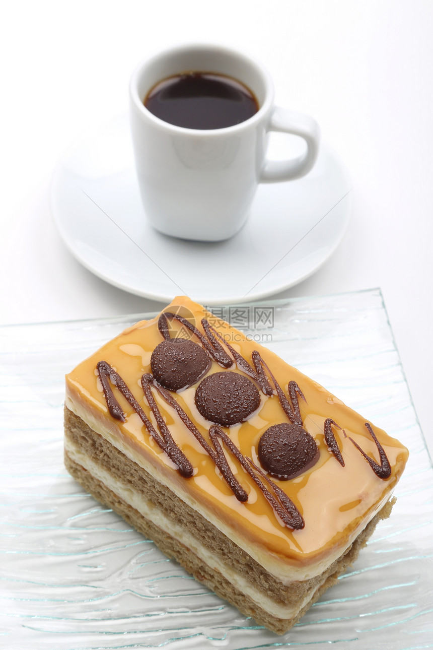 咖啡杯和蛋糕饮食盘子早餐杯子白色咖啡店甜点饮料巧克力食物图片