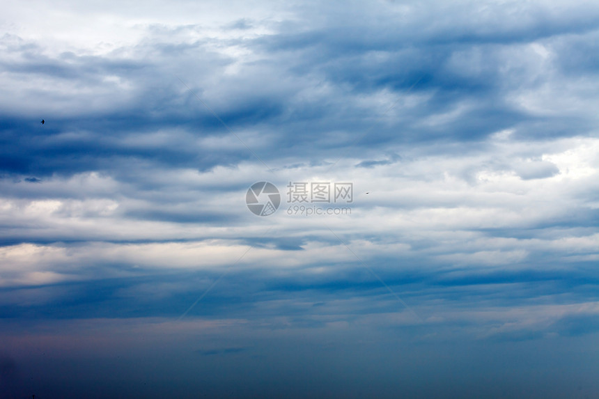 有云的蓝天空气象天堂天气臭氧宗教空气白色生活多云气氛图片