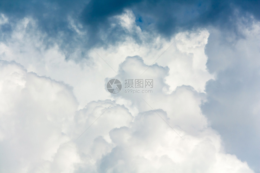 有云的蓝天空天堂白色气象臭氧生活蓝色气候空气宗教多云图片