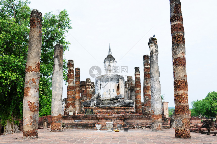 Sukhothai历史公园神像雕像手指岩石遗产石头佛教徒国家宗教建筑学地标文化图片