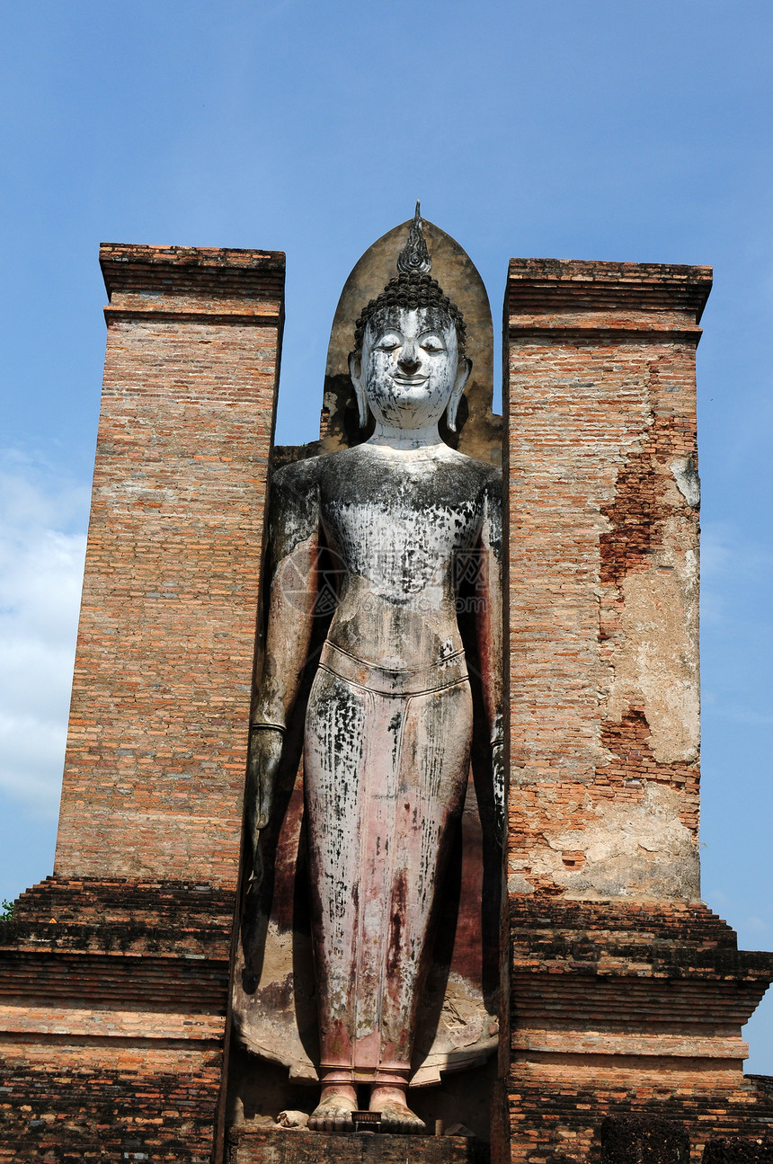 Sukhothai历史公园神像雕像岩石蓝色文明天空建筑学遗产雕塑石头寺庙宗教图片