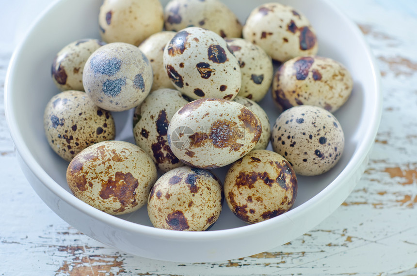 蛋木头产品鹌鹑营养食物棕色稻草早餐饮食烹饪图片
