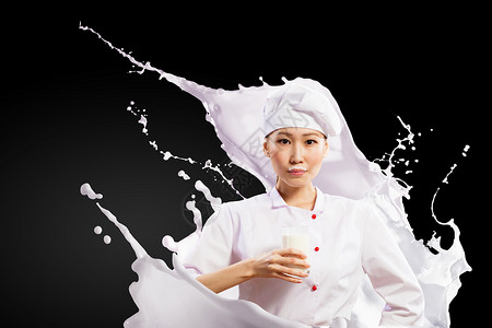 亚裔女性烹饪对抗奶水喷洒乳白色玻璃食物杯子牛奶帽子手指液体情感女士美丽高清图片素材