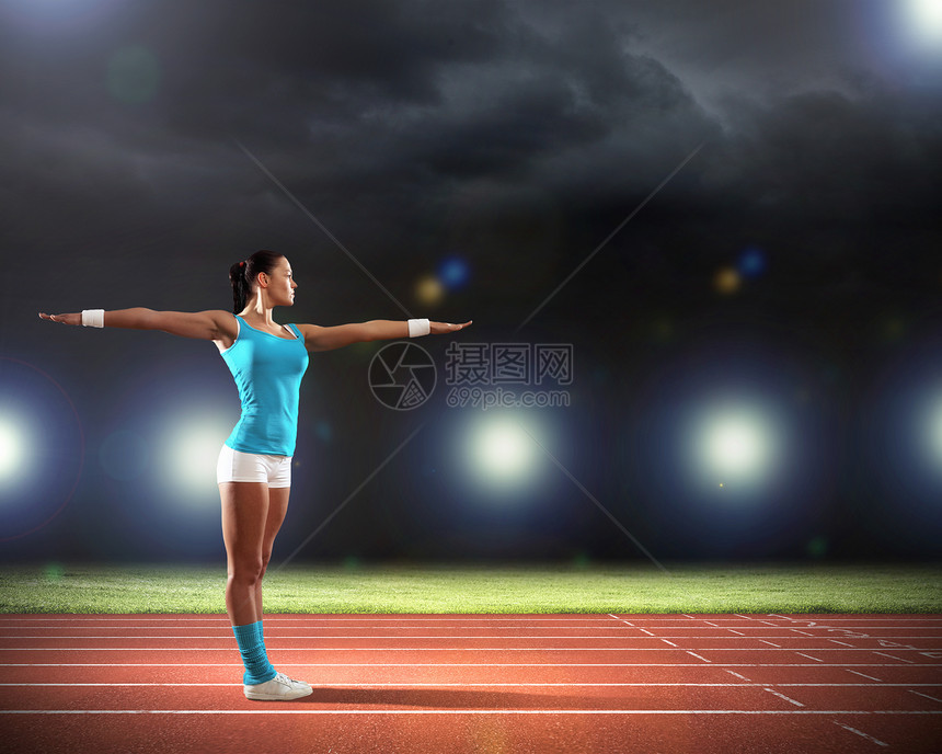 女运动青年运动员身体演员锻炼训练体操有氧运动自由手臂闲暇杂技图片