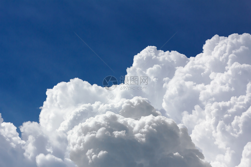 白云和灰云天空气候晴天气氛蓝色青色环境空气臭氧阳光图片