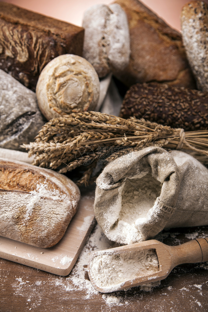 传统面包团体白色食物小麦帆布谷物棕色木板地球购物图片