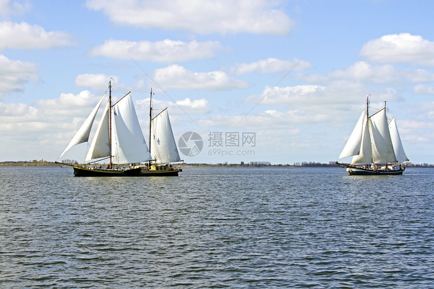 荷兰IJsselmeer国际船舶上的传统帆船运输历史木头历史性图片