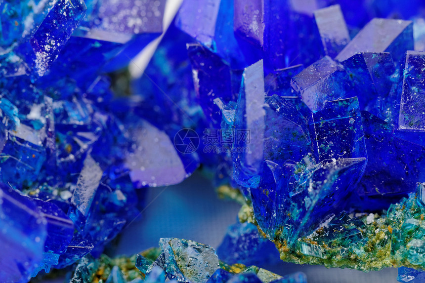 蓝三酚水晶体硫酸铜宏观科学石头硫酸盐物理水晶结晶奢华化学矿物图片