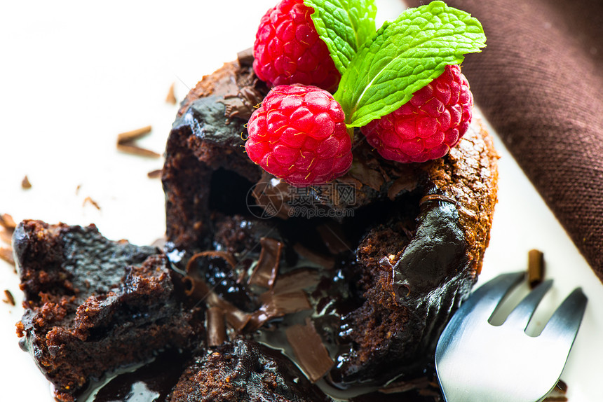 巧克力蛋糕食谱派对软糖薄荷海绵咖啡时间烹饪面包液体图片