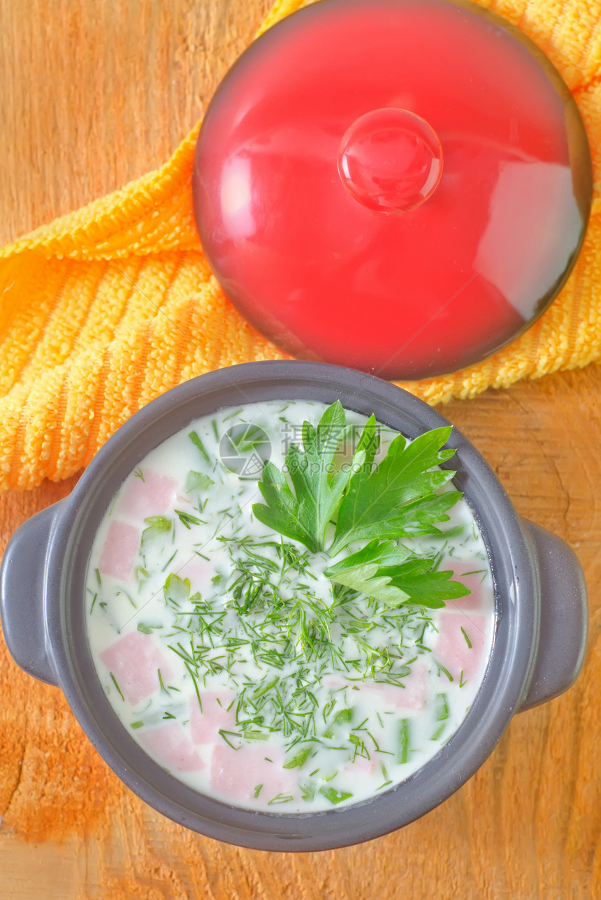 冷汤草本植物蔬菜节食大葱酸奶香料勺子冰块薄荷饮食图片