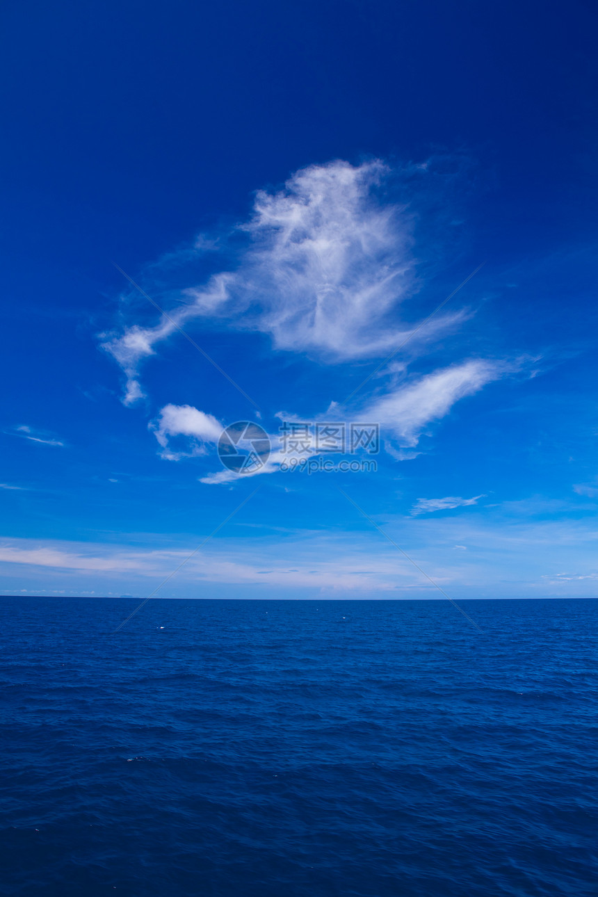 美丽的热带热带海景环境海浪海洋白色风景晴天假期天气蓝色天空图片