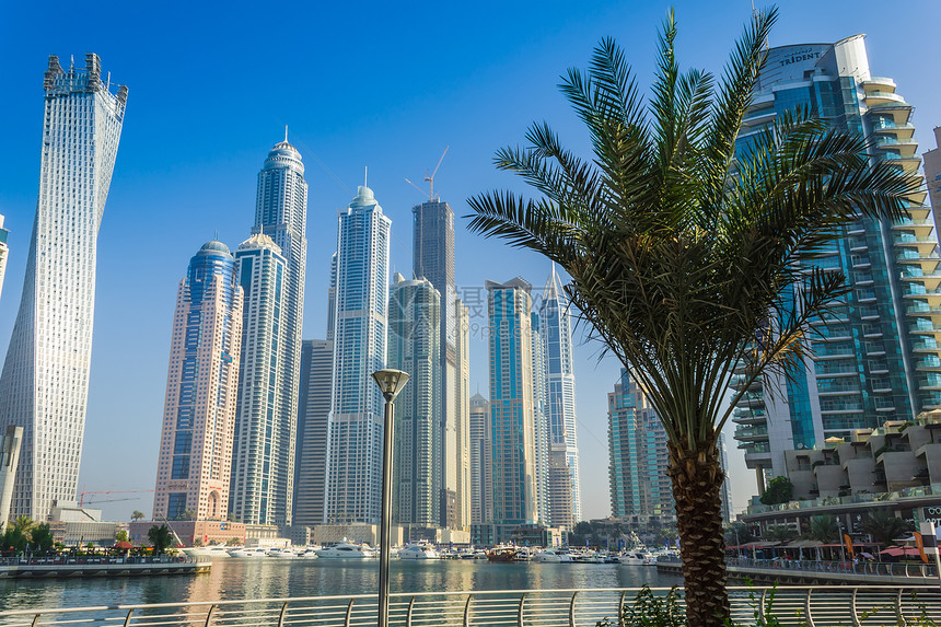 阿联酋迪拜高楼建筑和街道天空住宅灯光商业假期窗户摩天大楼景观旅行奢华图片