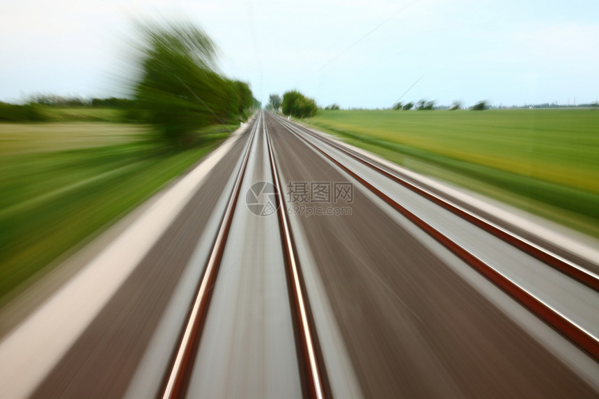 铁路车辆货物跑步绿色民众铁轨后勤旅行交通工具船运图片