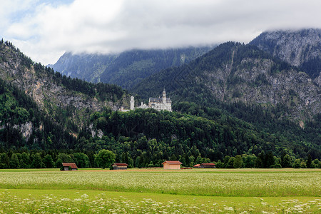 施潘道纽施旺斯坦城堡纪念碑建筑爬坡尖塔旅行自然景观目的地季节背景