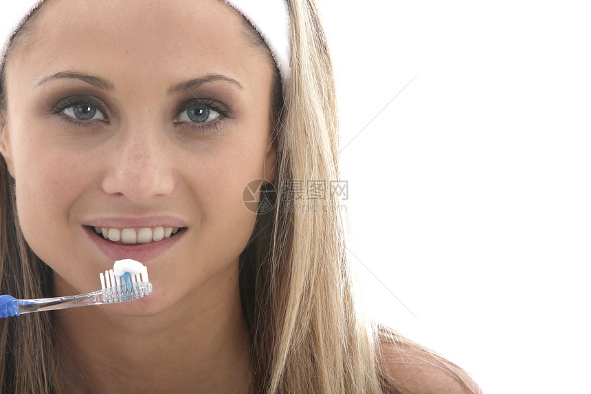 女青年洗刷牙的女子乐队卫生牙刷刷子打扫口服头发白色女士金发女郎图片