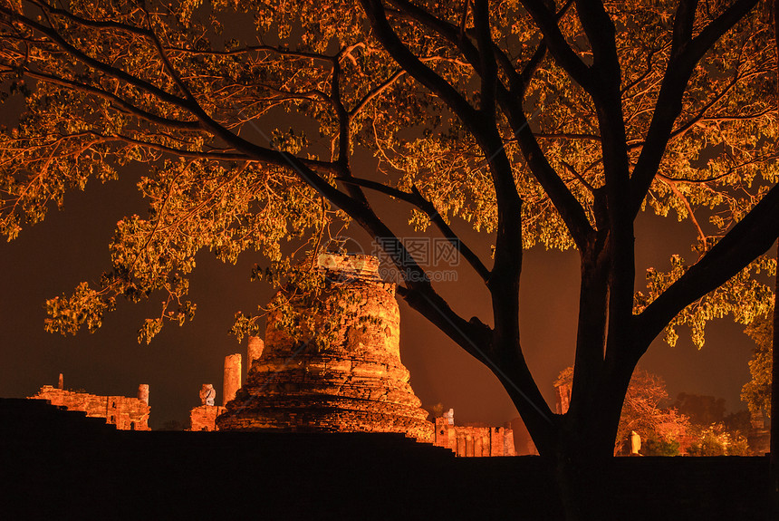 泰国古老的阿尤塔亚神庙石头精神公园历史文化游客地标建筑学天空废墟图片