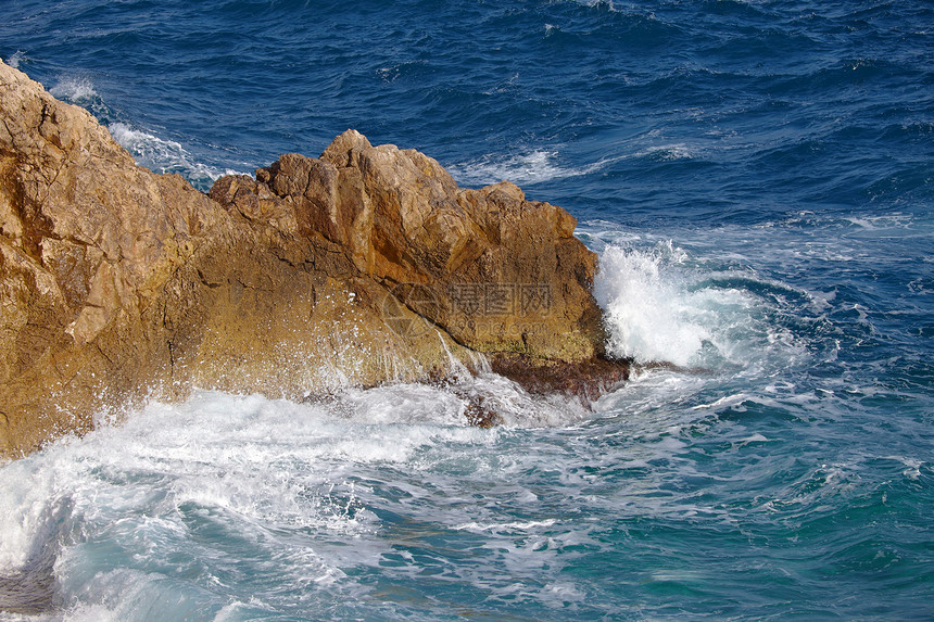 海岩石粉碎环境海滩荒野力量支撑旅行石头悬崖图片