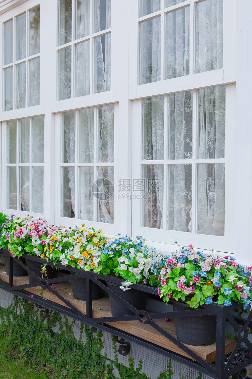 窗与花套管金属木头房间房子塑料建筑窗户白色框架图片