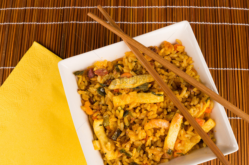 新加坡大米部分筷子美味食谱海鲜水平食物油炸服务午餐图片