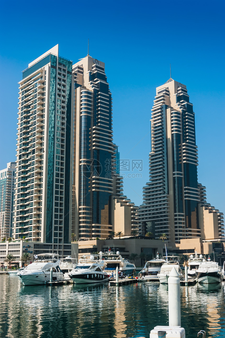 阿联酋迪拜高楼建筑和街道商业摩天大楼场景住宅办公室酒店旅行天空金融生活图片