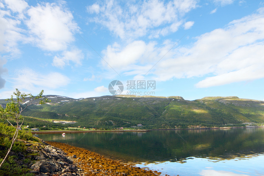 挪威山丘天空峡湾石头岩石顶峰假期苔原反射场景爬坡图片