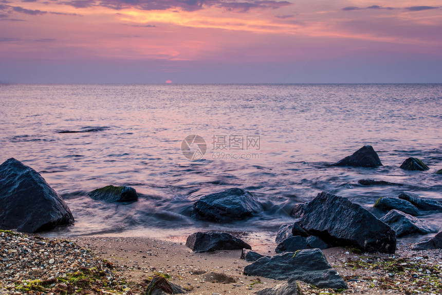 美丽的美景和海面的日出海岸天空热带日落晴天天堂天气阳光季节海滩图片