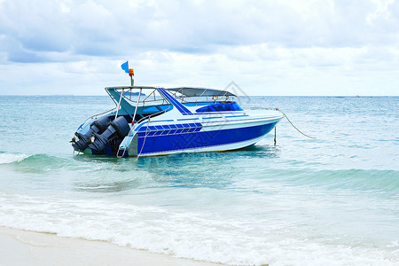 萨米德岛的快艇背景图片