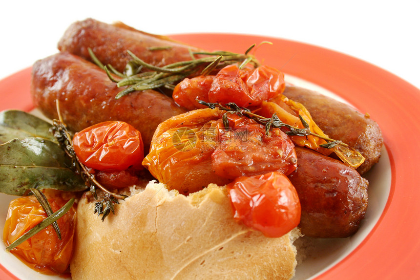 烤番茄和香肠美食早餐地面草药迷迭香午餐西红柿味道营养烹饪图片