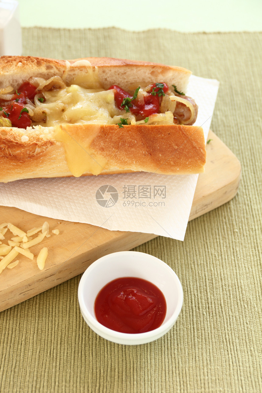 熔化奶酪热狗营养硬皮食物烹饪胡椒面包味道猪肉美食午餐图片