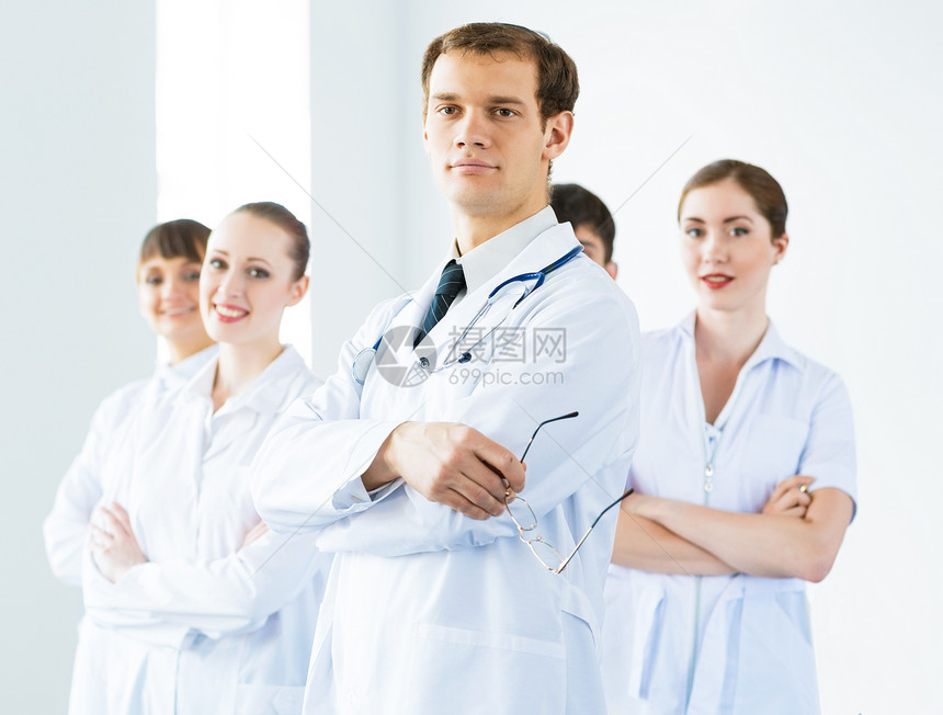 医生小组护士男生团体临床药品外科微笑诊所工作男人图片