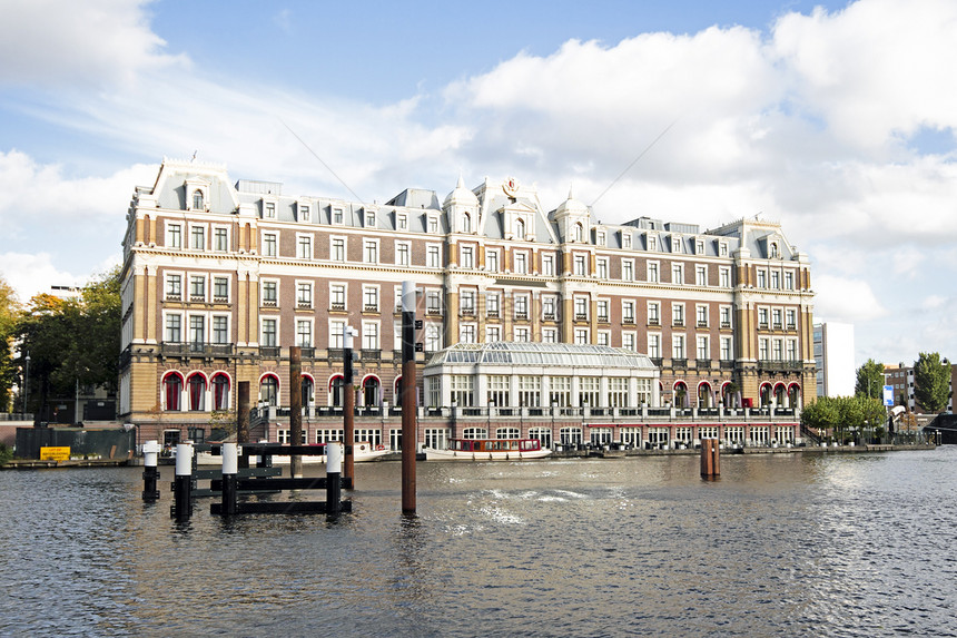荷兰阿姆斯特丹的旧中世纪建筑(荷兰阿姆斯特丹)图片