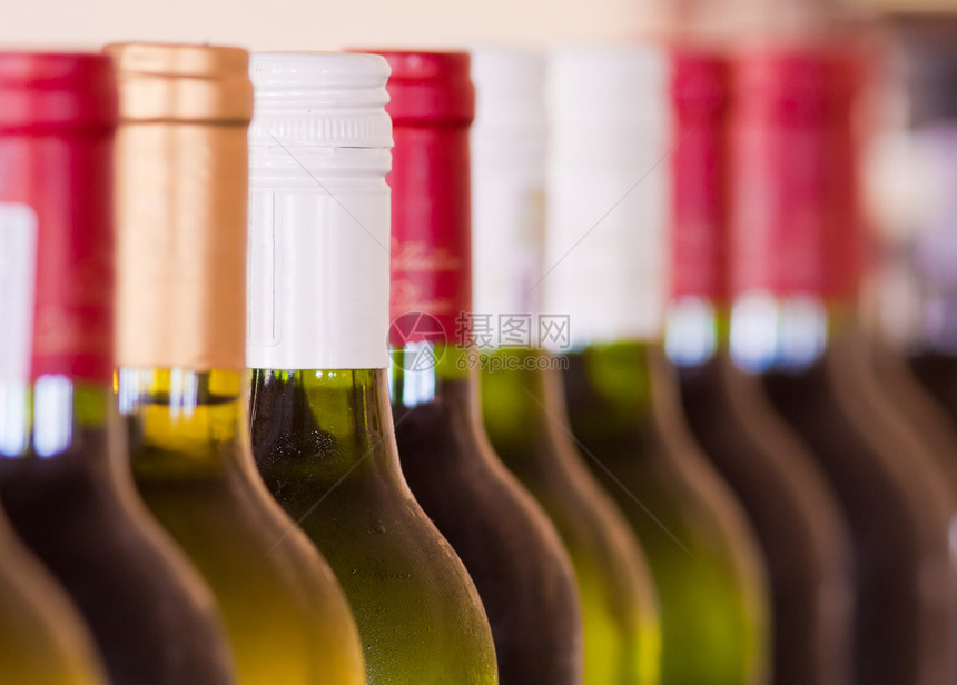 瓶酒玫瑰瓶子红色酒吧空白品牌产品小路剪裁白色图片