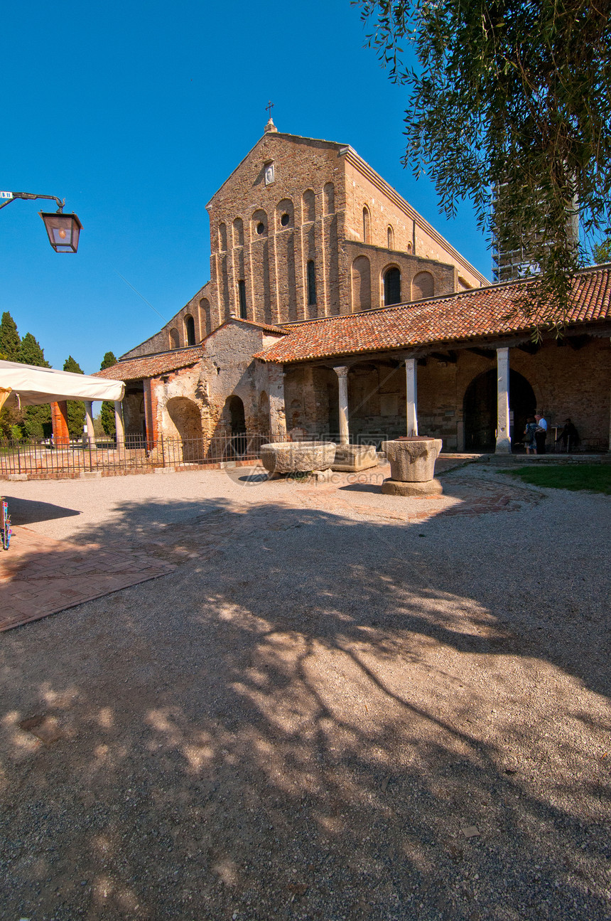 圣福斯卡托尔塞罗教堂文化反射建筑学旅游游客石头摄影地标风光假期图片