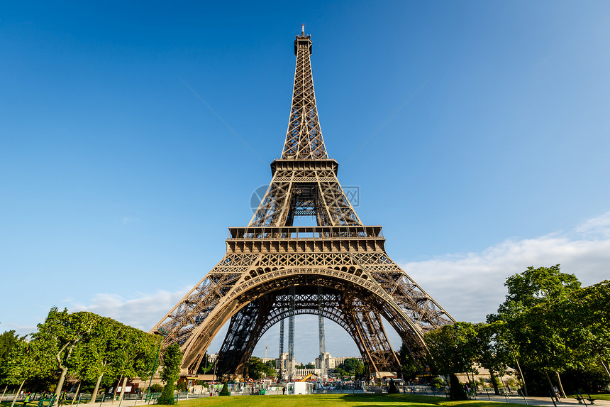 Eiffel铁塔和法国巴黎的城市天空旅行文化蓝色旅游假期正方形广场吸引力图片