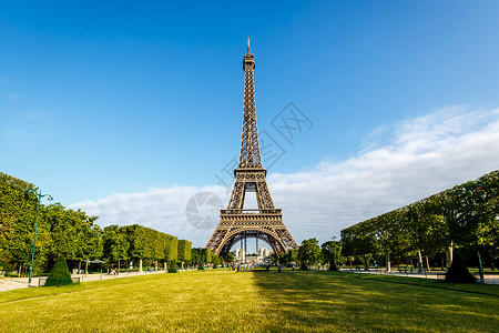 Eiffel铁塔和法国巴黎的战神吸引力火星历史建筑学建筑天空纪念碑蓝色冠军背景图片