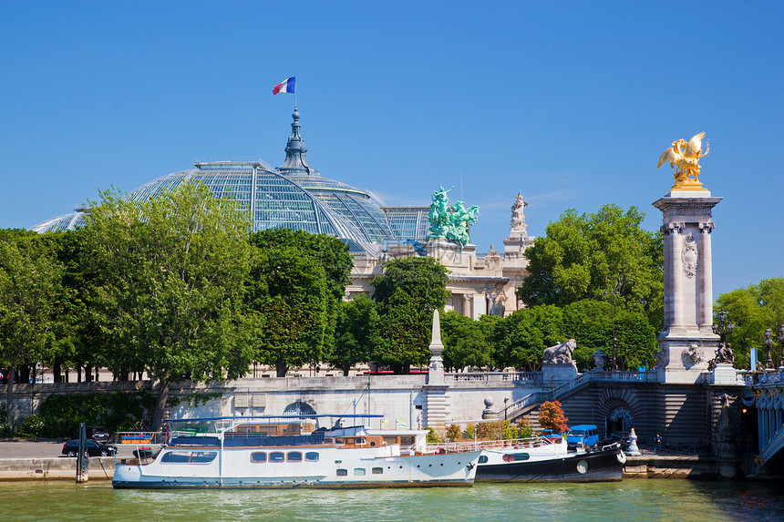 大宫和亚历山大桥 法国巴黎图片