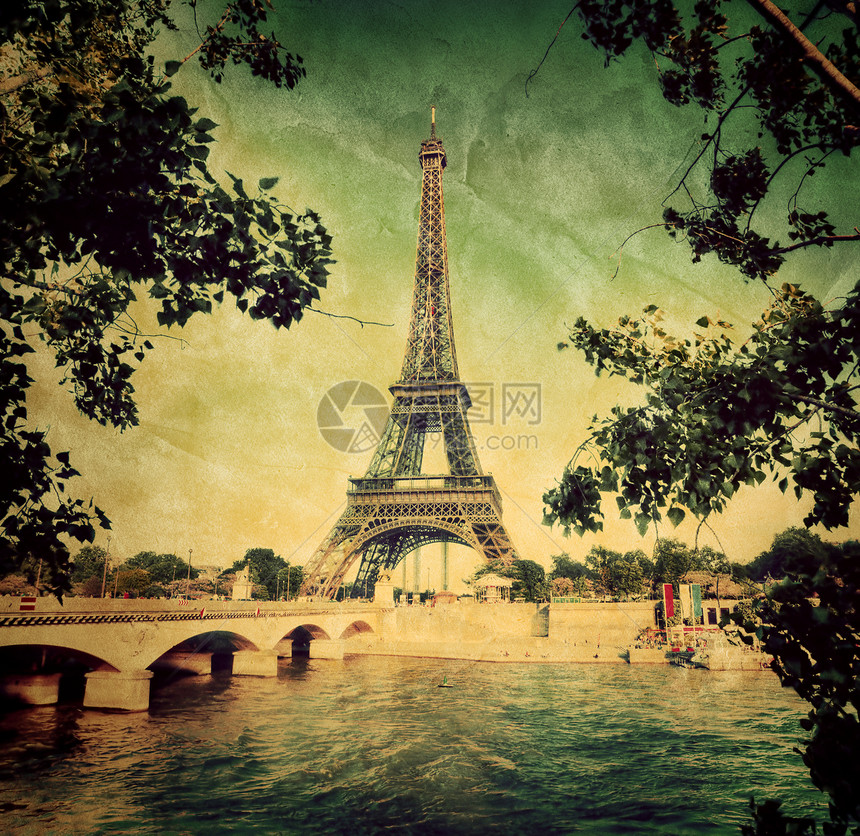 法国巴黎塞纳河的埃菲尔铁塔和桥建筑学城市场景铁塔假期旅行建筑历史观光纪念碑图片